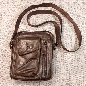 Bull Captain men's or unisex brown leather crossbody bag